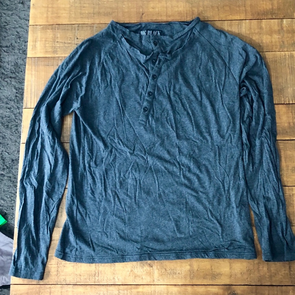 MG Black Double Collar T-shirt